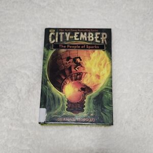 City of Ember: The People of Sparks by Jeanne DuPrau - Green & Yellow Cover